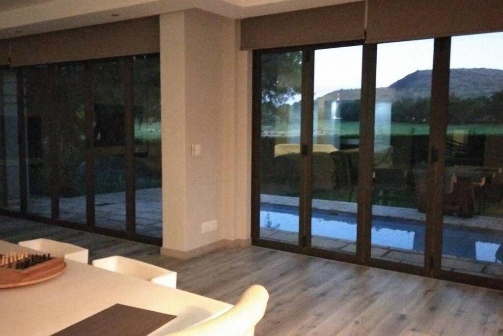 Pecanwood Estate Luxury Villa 5 Bedrooms With Pool Hartbeespoort Ngoại thất bức ảnh