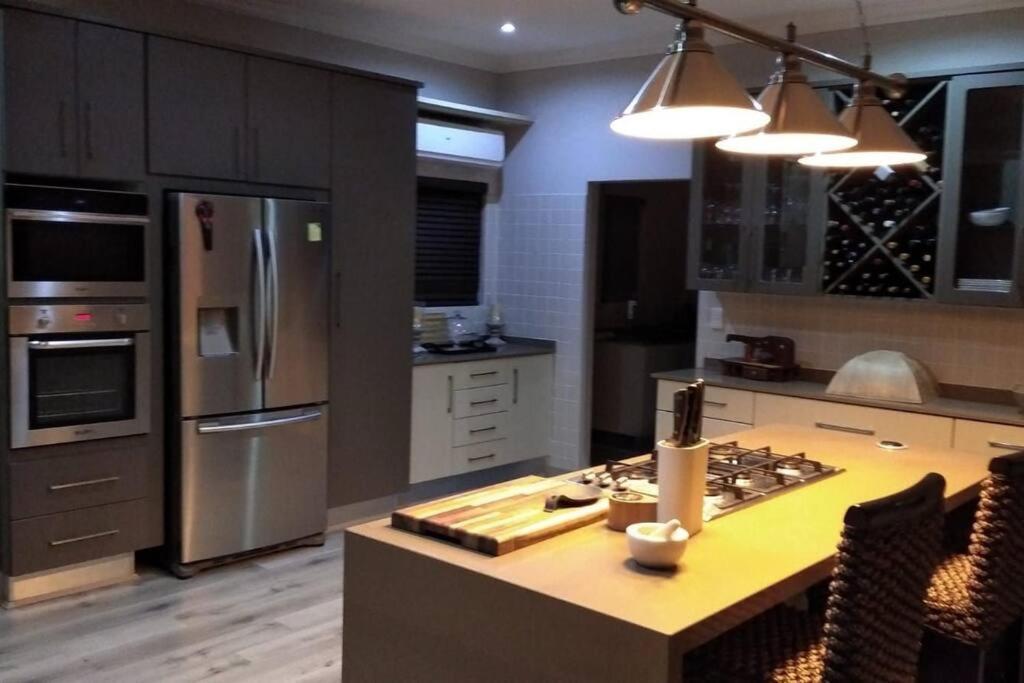 Pecanwood Estate Luxury Villa 5 Bedrooms With Pool Hartbeespoort Ngoại thất bức ảnh